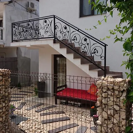 Luna Πανσιόν Costinești