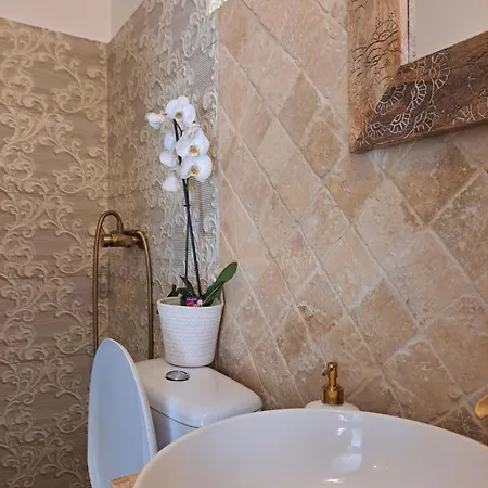 بيت ضيافة Luna كوستِنيست