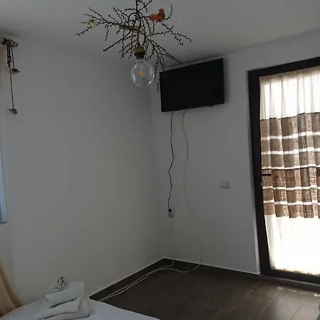 Luna بيت ضيافة كوستِنيست