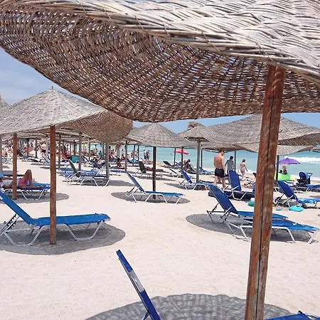 Luna كوستِنيست